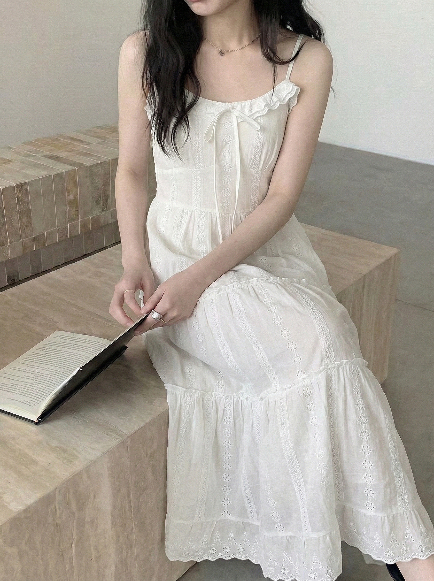 Feminine Bow Eyelet Tiered Dress - 페미닌 보우 아일렛 티어드 원피스
