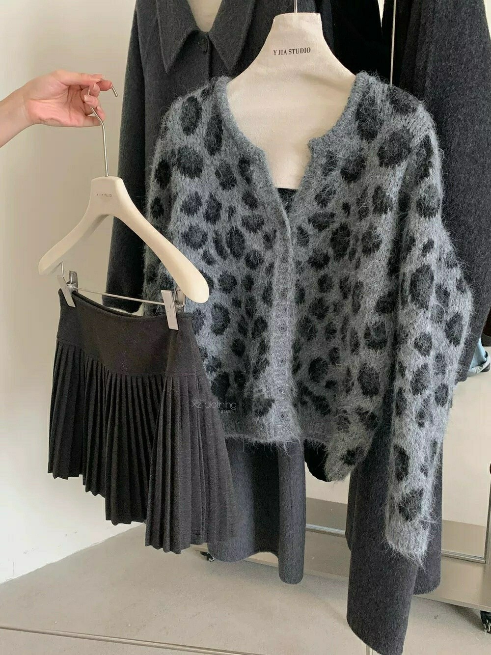 Fluffy Leopard Cardigan - 플러피 레오파드 가디건