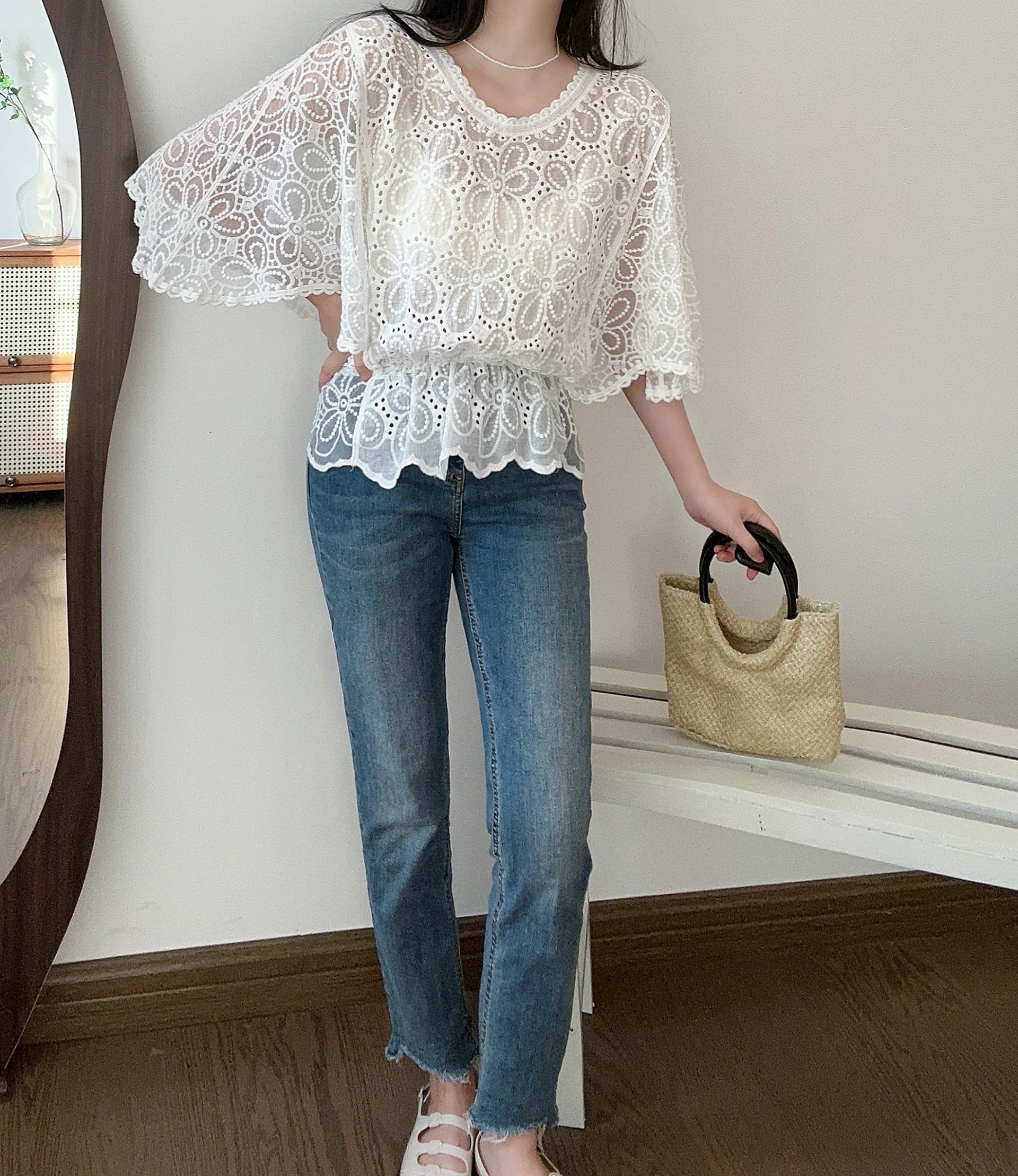 Soft Daisy Wing Blouse - 소프트 데이지 윙 블라우스