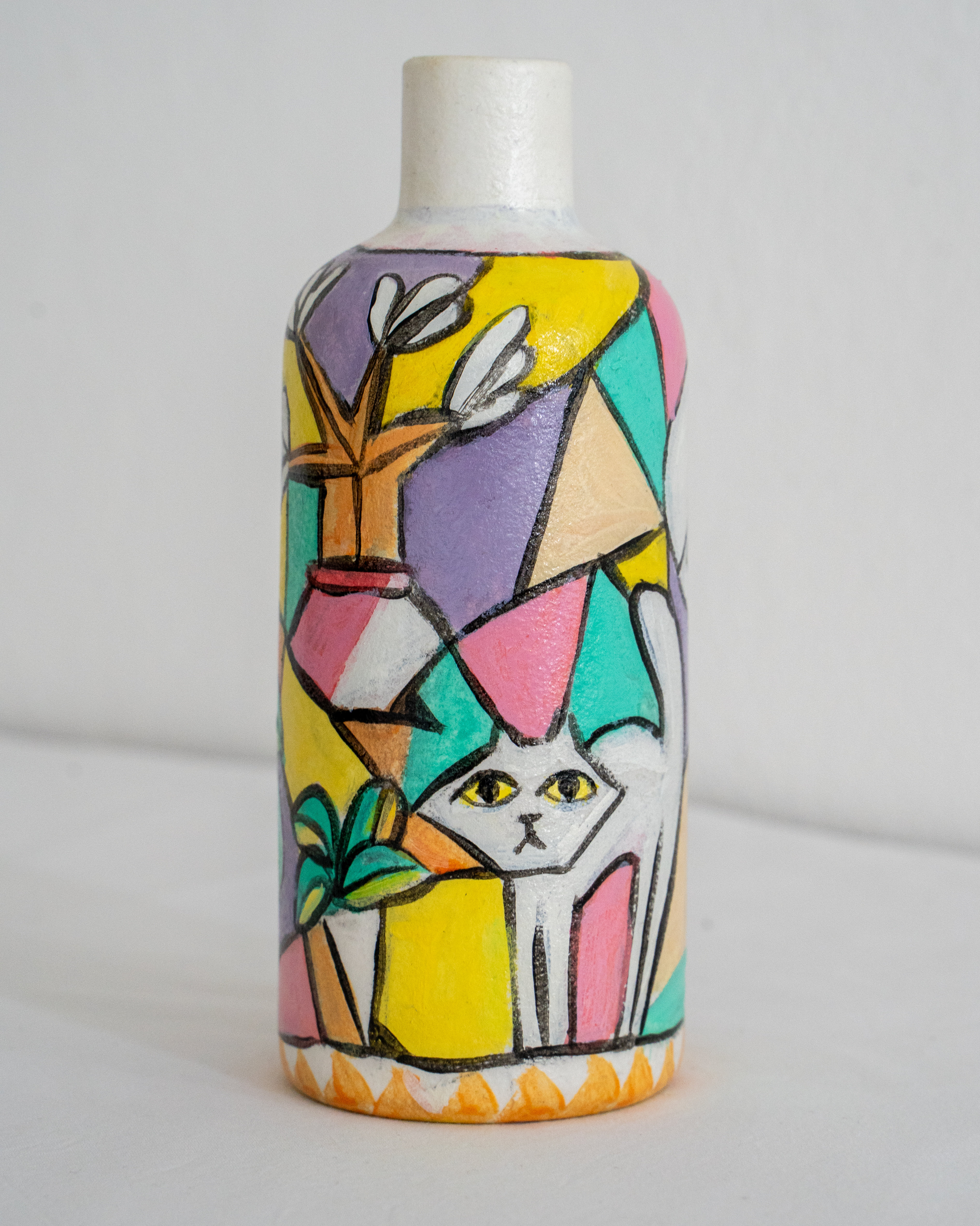 [Pablo Ientile] Patio Vase, 20x5cm, Acrylic on ceramic, 2026
