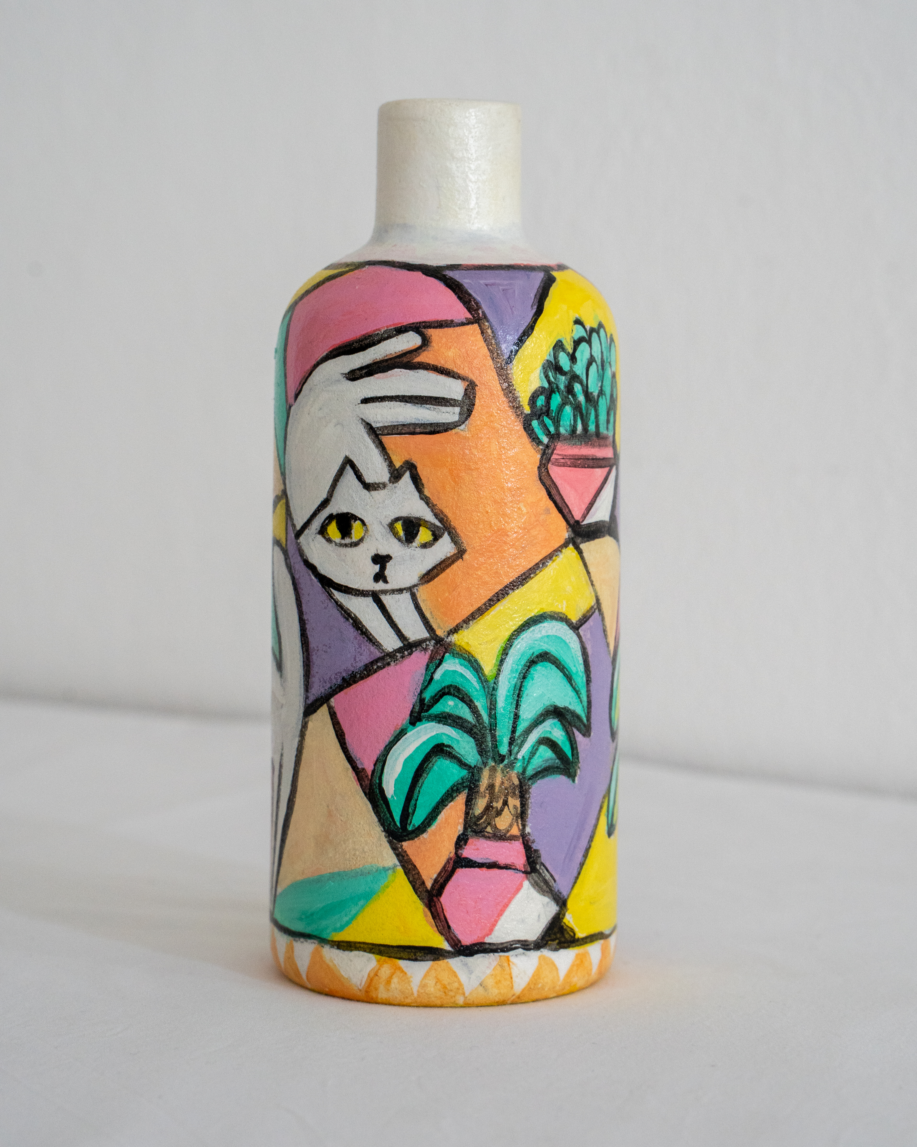 [Pablo Ientile] Patio Vase, 20x5cm, Acrylic on ceramic, 2026