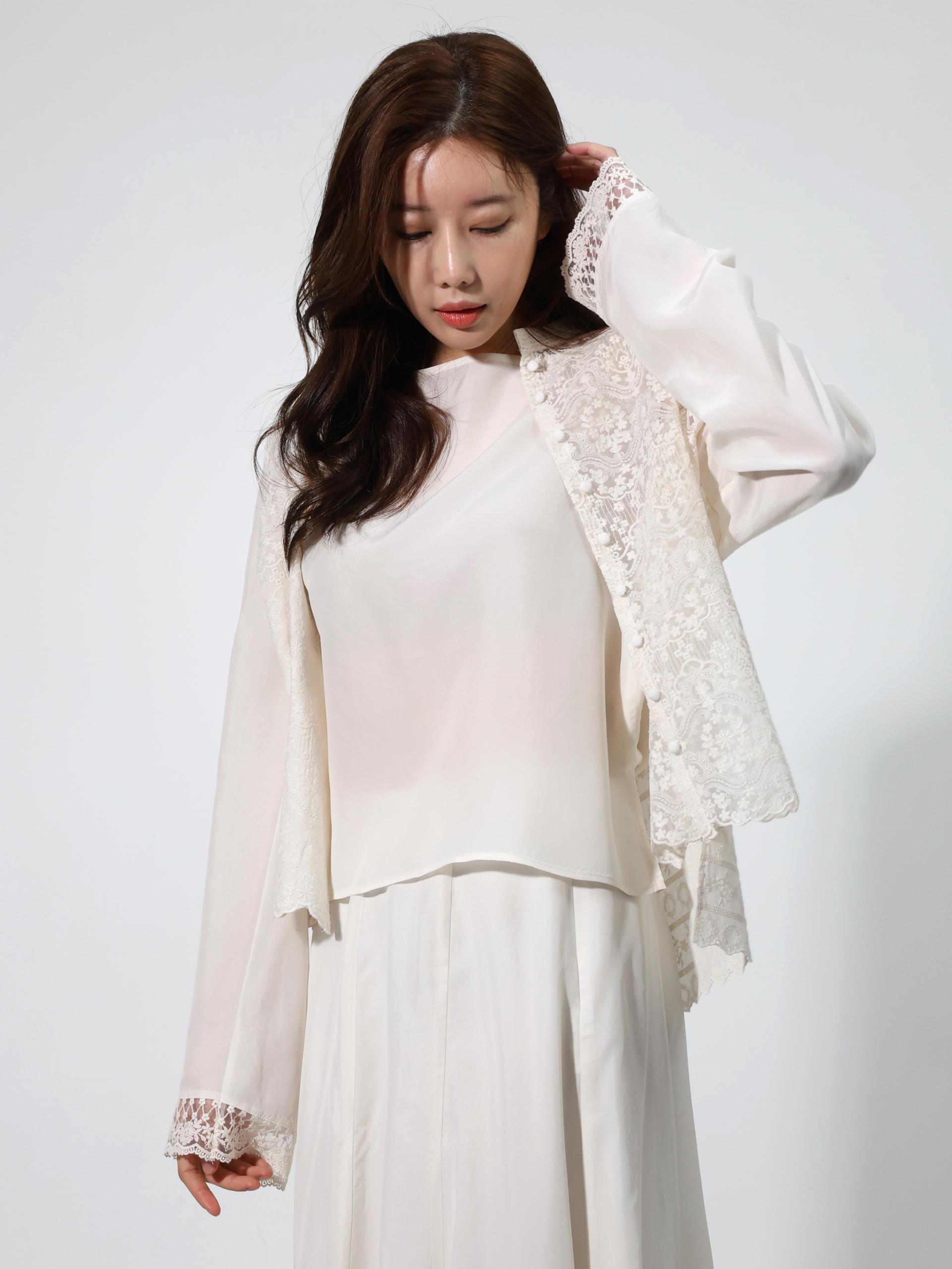 Poet Lace Blouse ( 포엣 레이스 블라우스 )
