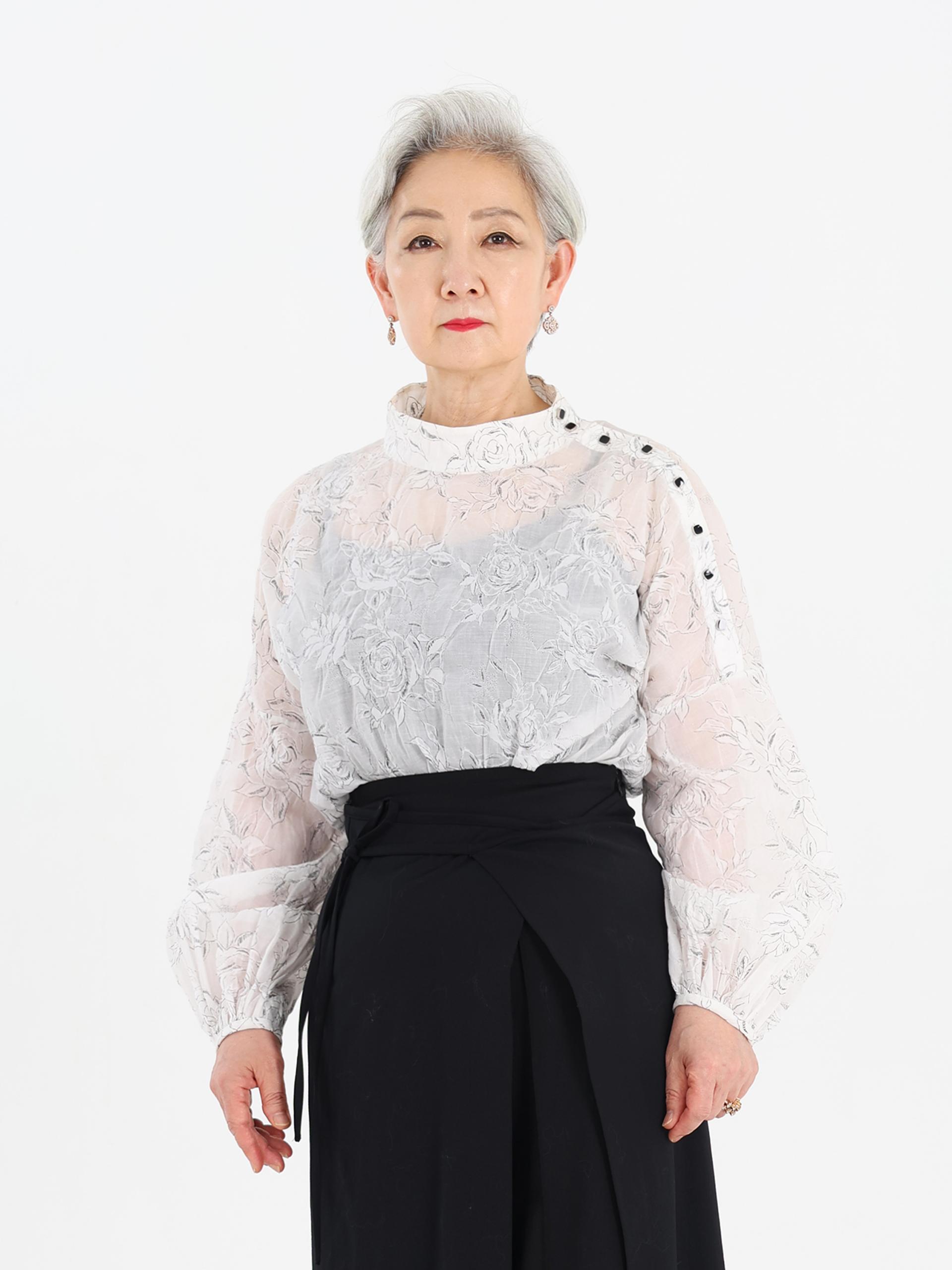 몽글 블라우스