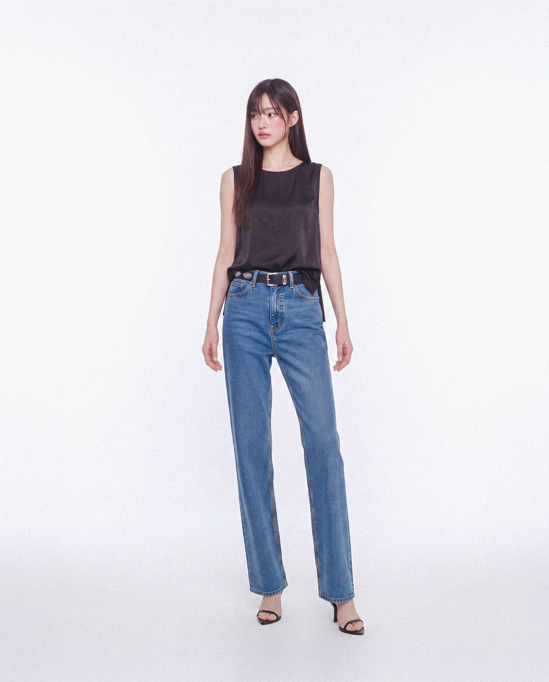 Poet Sleeveless Blouse ( 포엣 민소매 블라우스 )