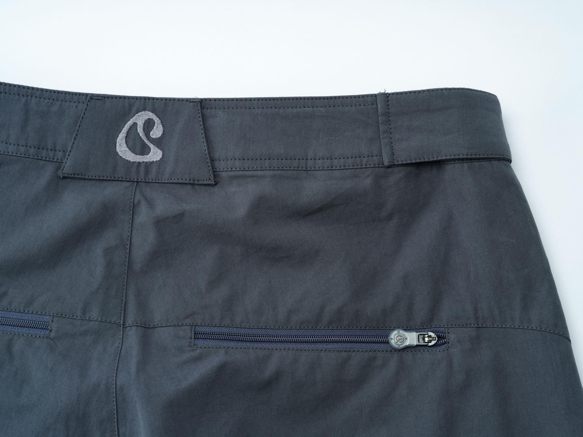 【COYSEIO】CURVE PINTUCK PANTS GREY CURVE PINTUCK PANTS CHARCOAL - coyseio
