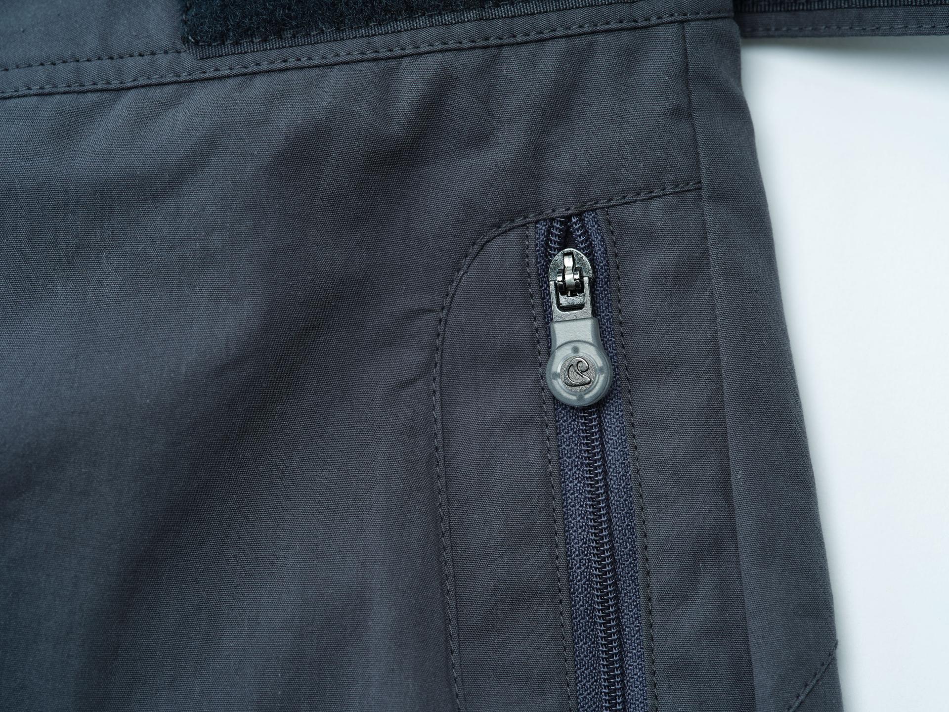 CURVE PINTUCK PANTS BLUE GREY - coyseio