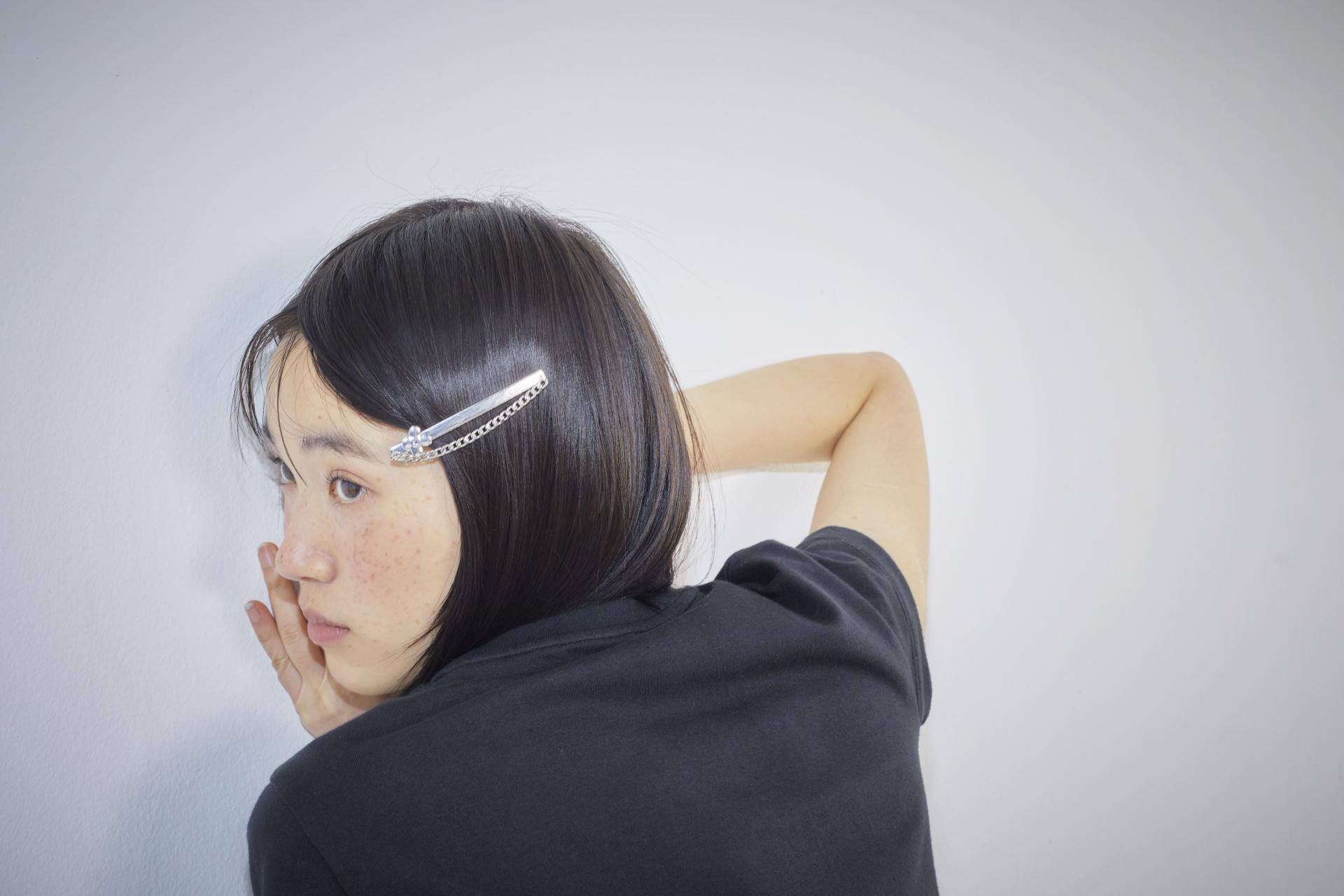 【COYSEIO】 FLOWER CHAIN PIN CHROME ★送料・関税込★ MUSINSA公式 | COYSEIO FLOWER CHAIN PIN CHROME