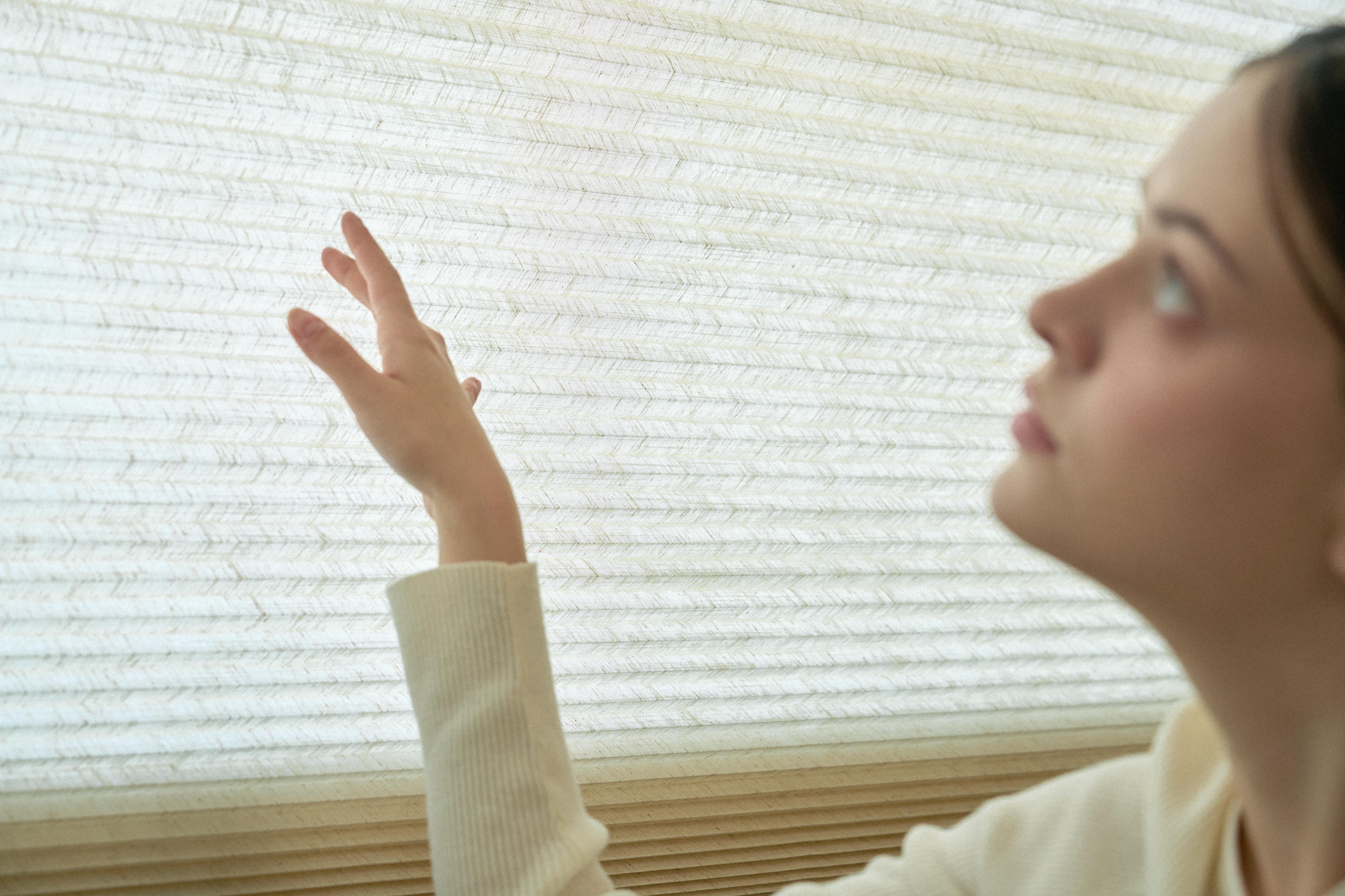 BOLD HONEYCOMB SHADE