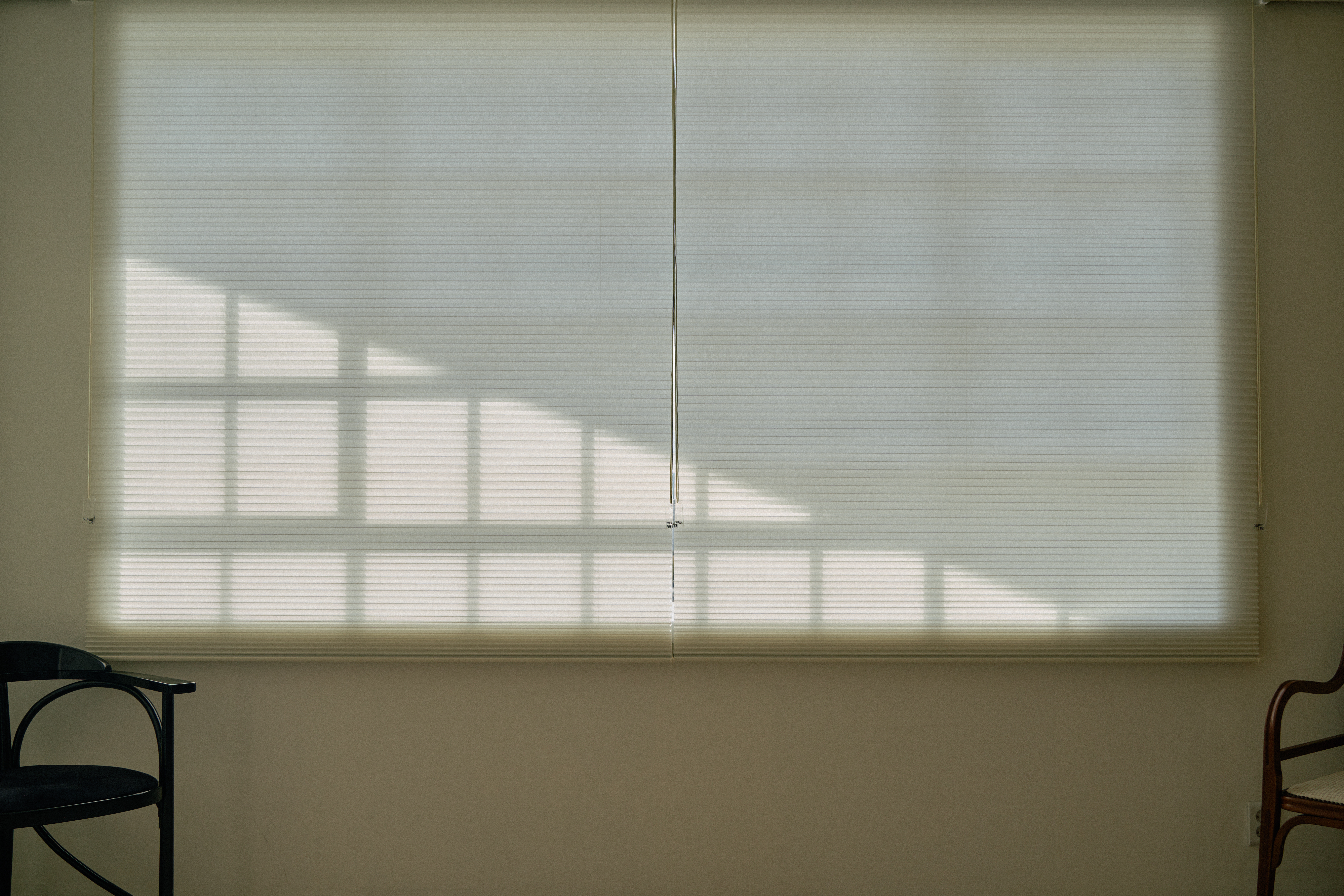 BOLD HONEYCOMB SHADE