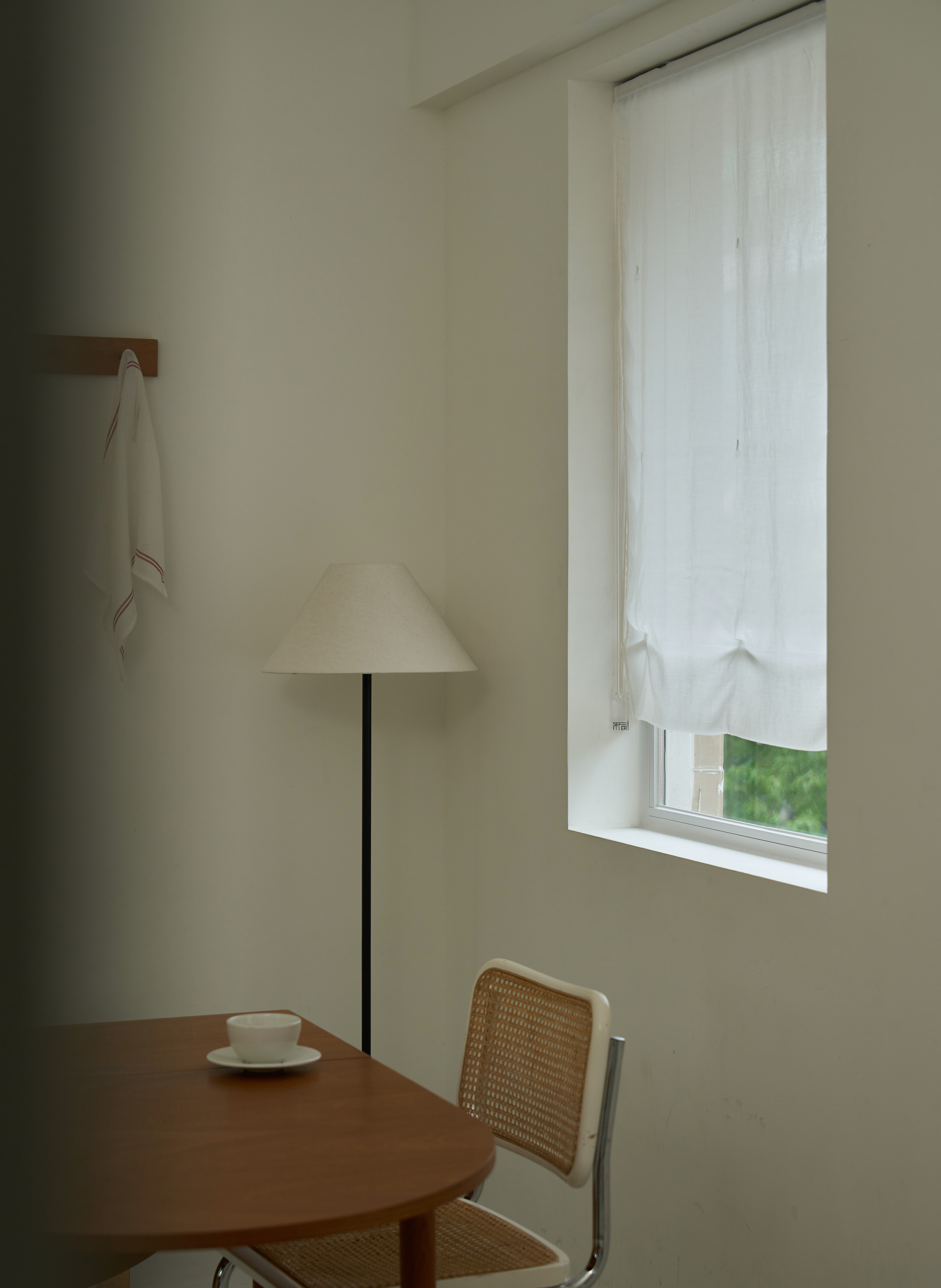 RELAXED ROMAN SHADE