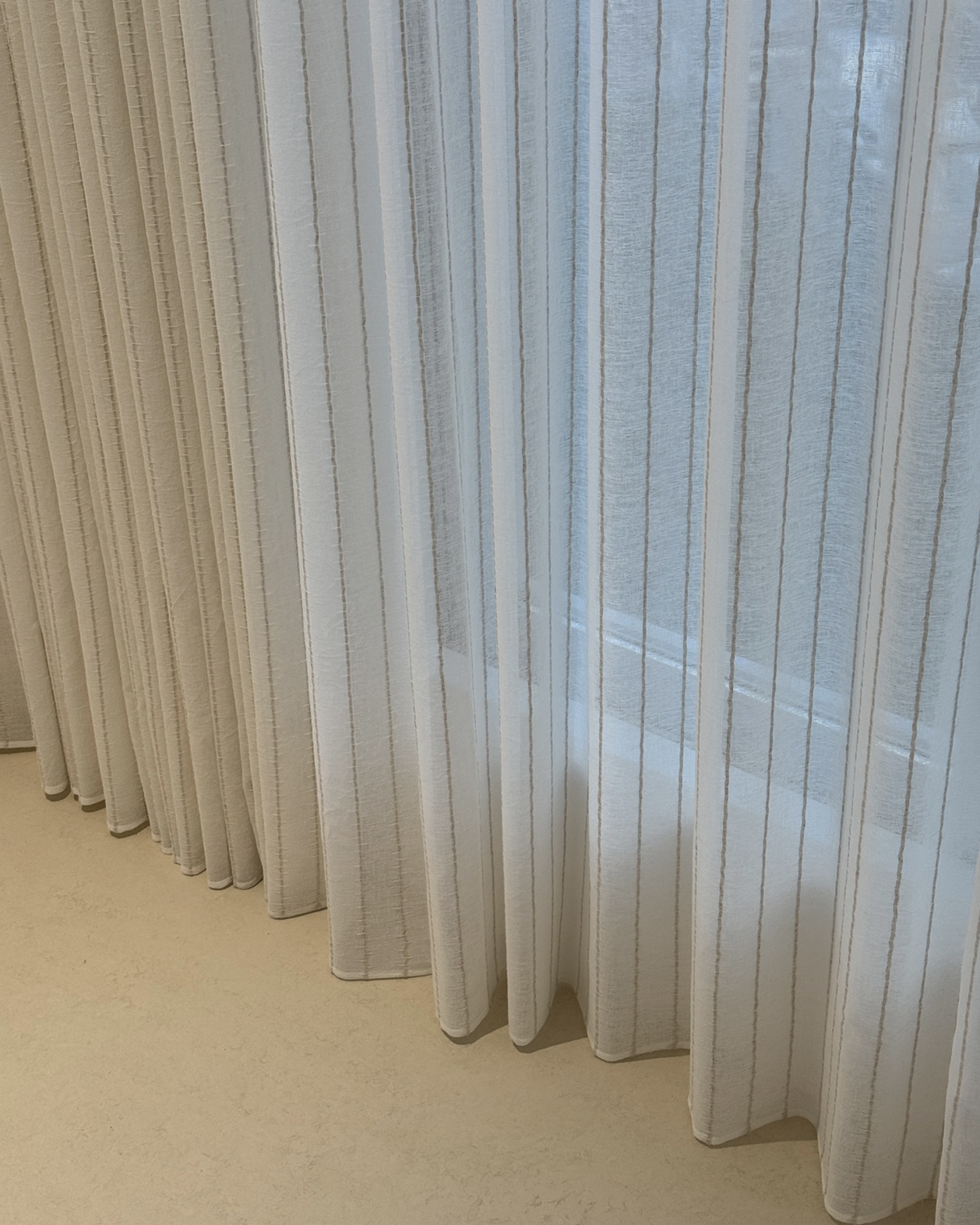 AMBER STRIPE LINEN