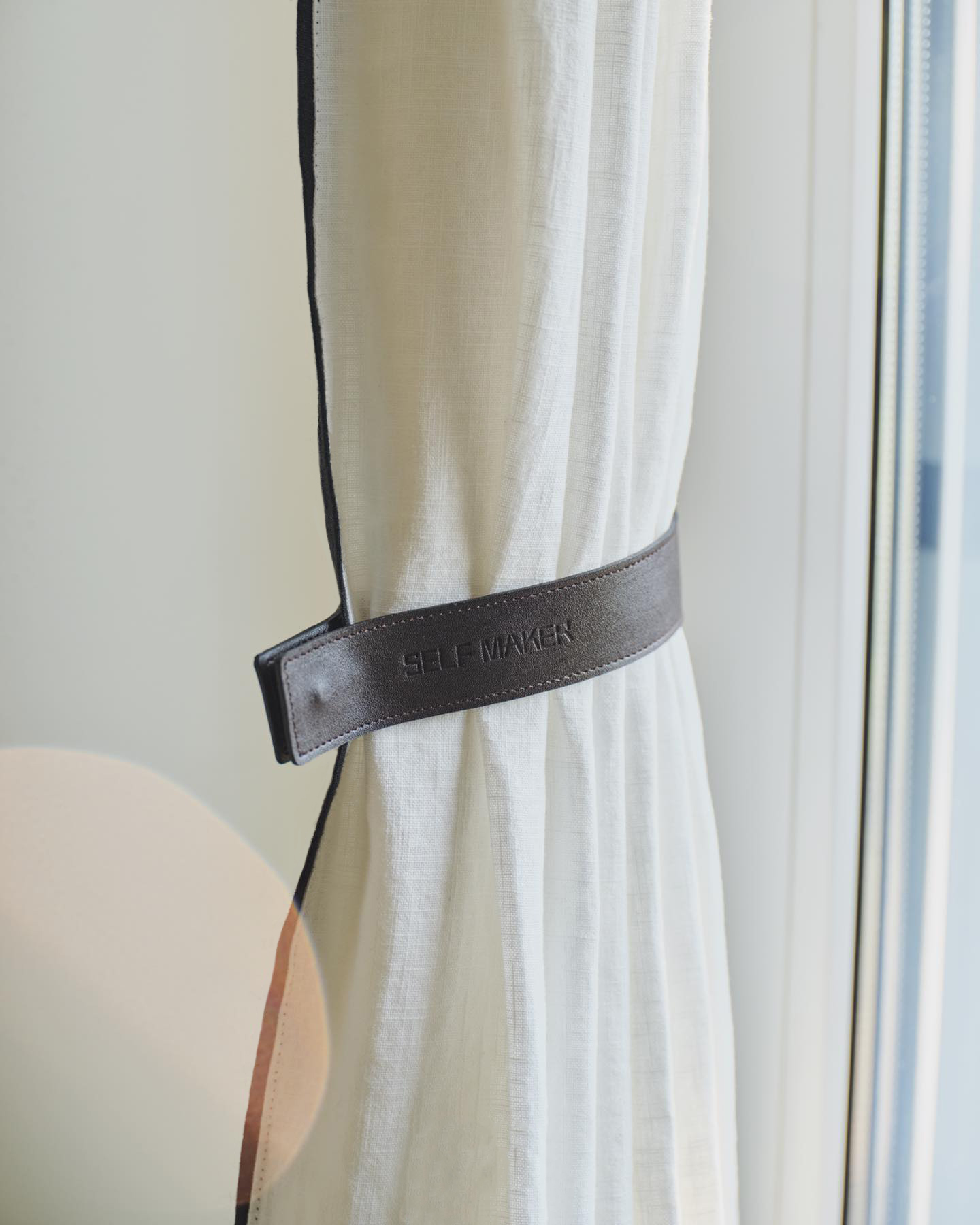 LEATHER TIEBACK