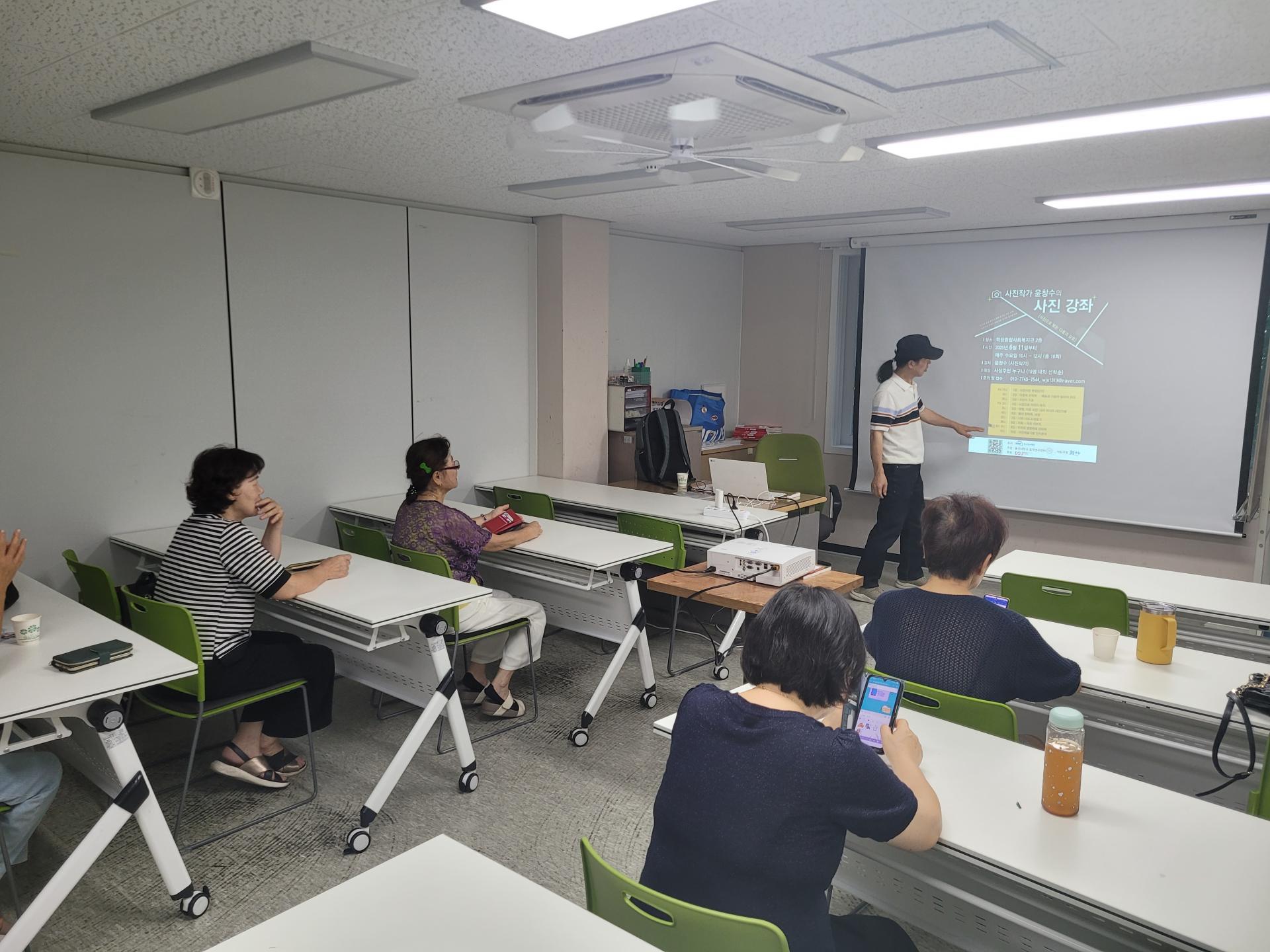 f1e03a82512ac.jpg