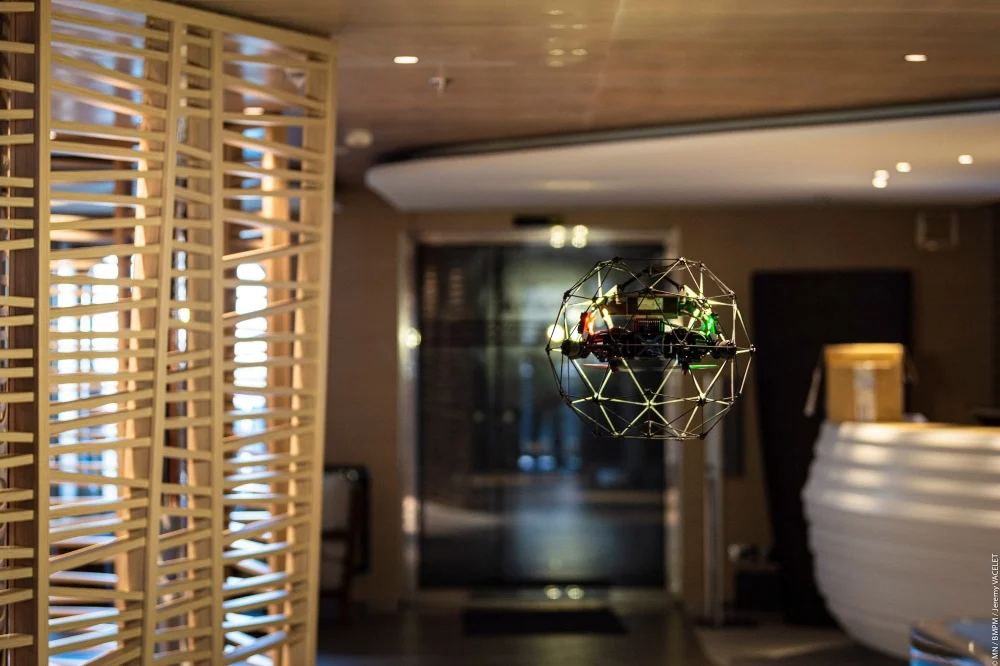 public-safety-firefighter-indoor-drone