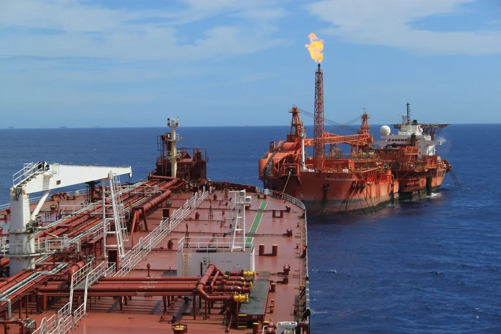 oil-tanker-drone-inspection-2