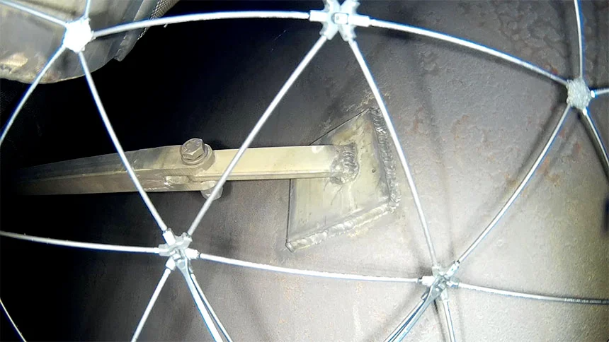 checking-welding-of-silencer-suspension