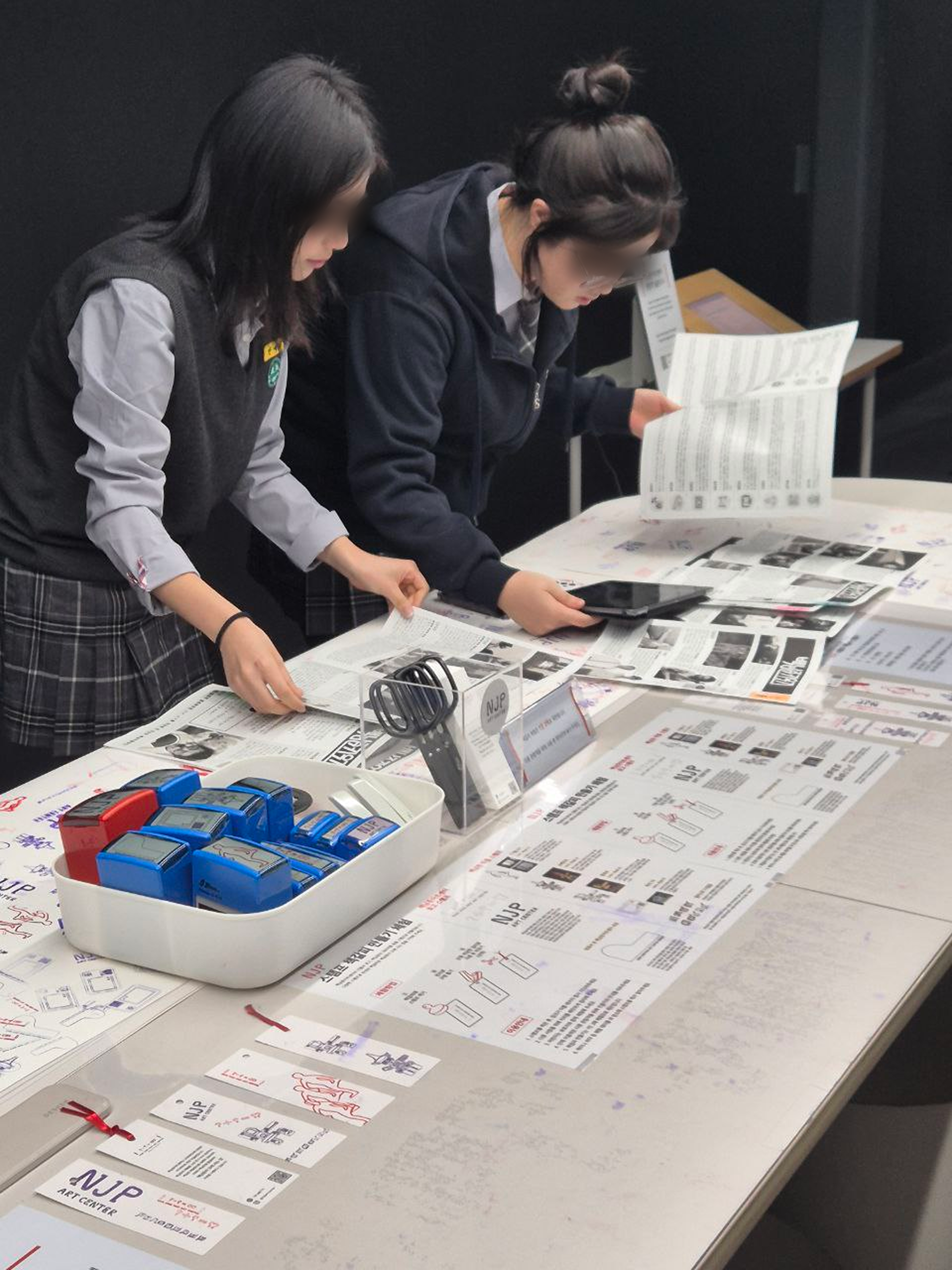 (블러처리)백남준 사진2.png