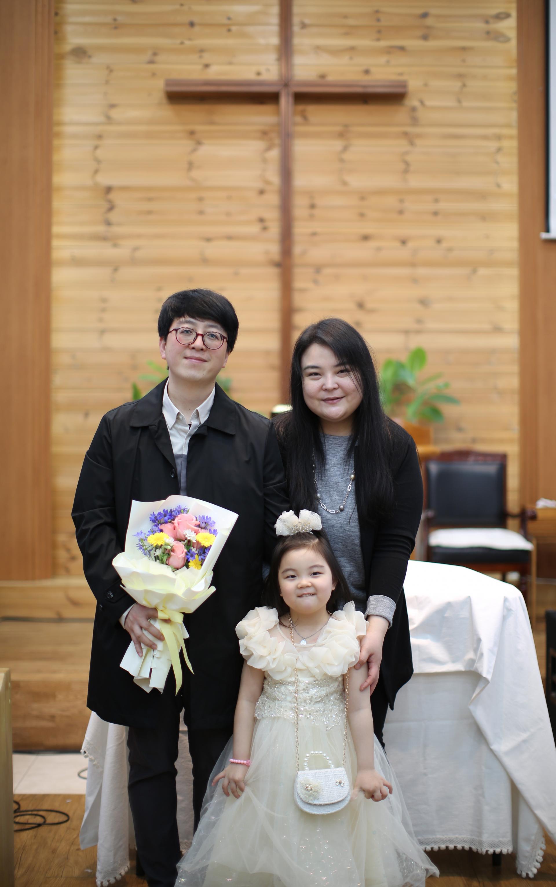 03ade2c151103.jpg