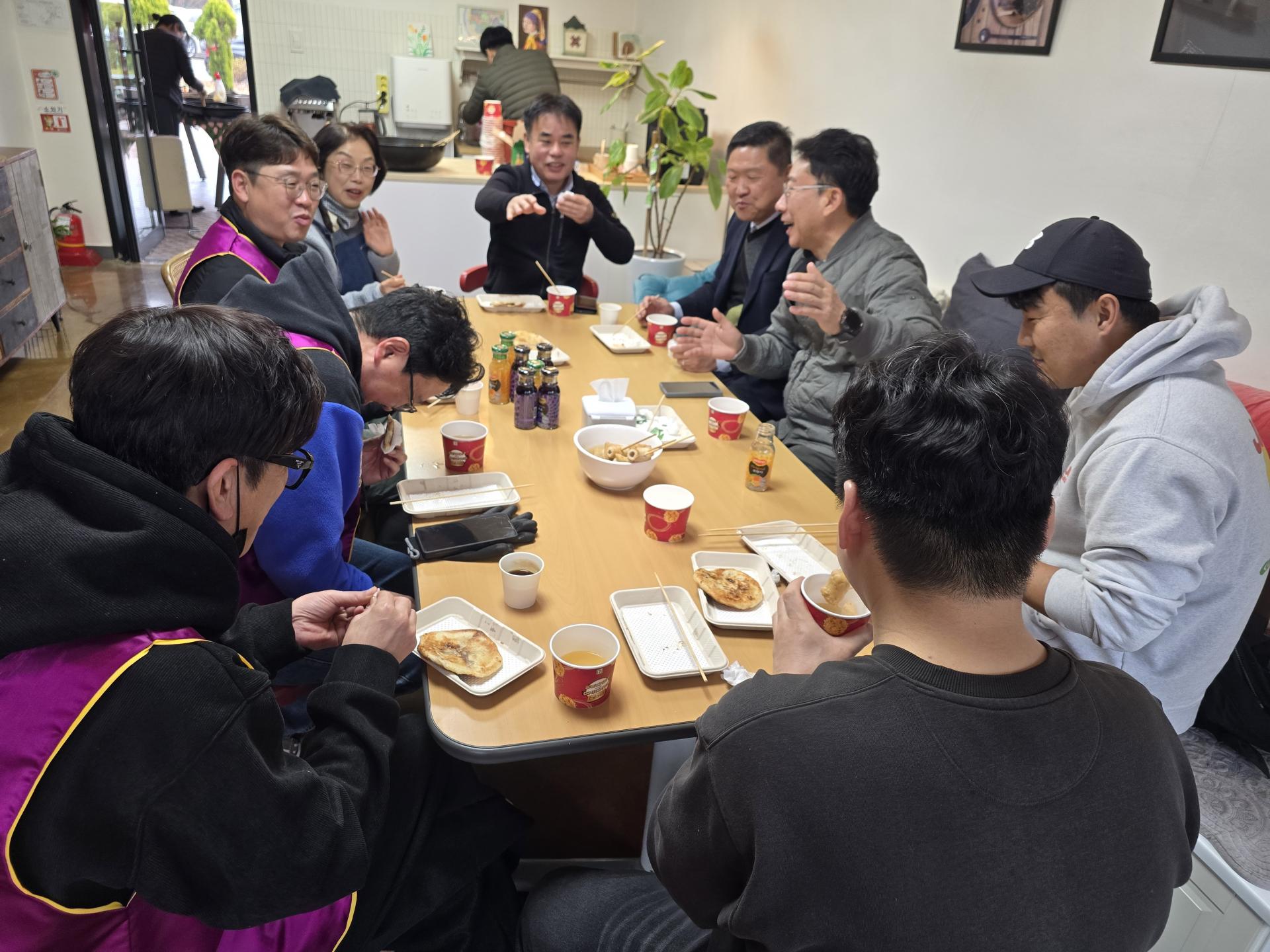 62205a82d2ed4.jpg