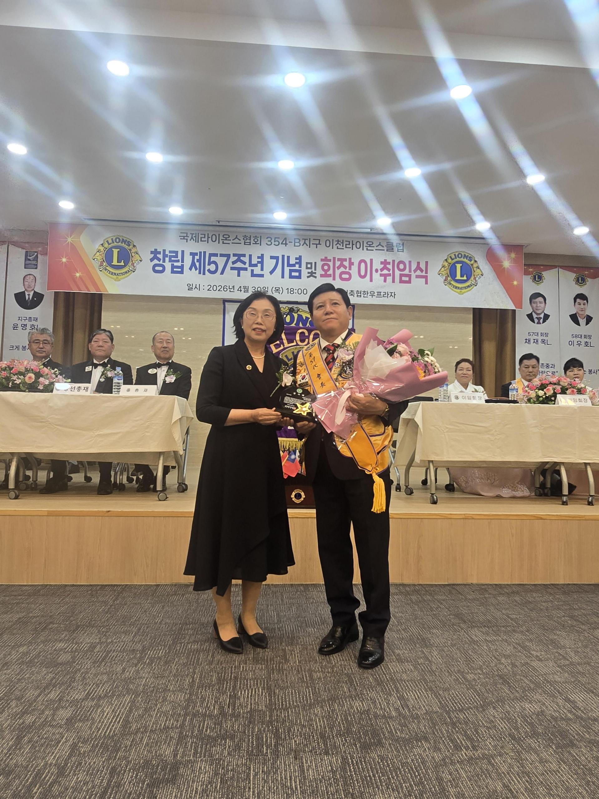 7deb37a0a2878.jpg