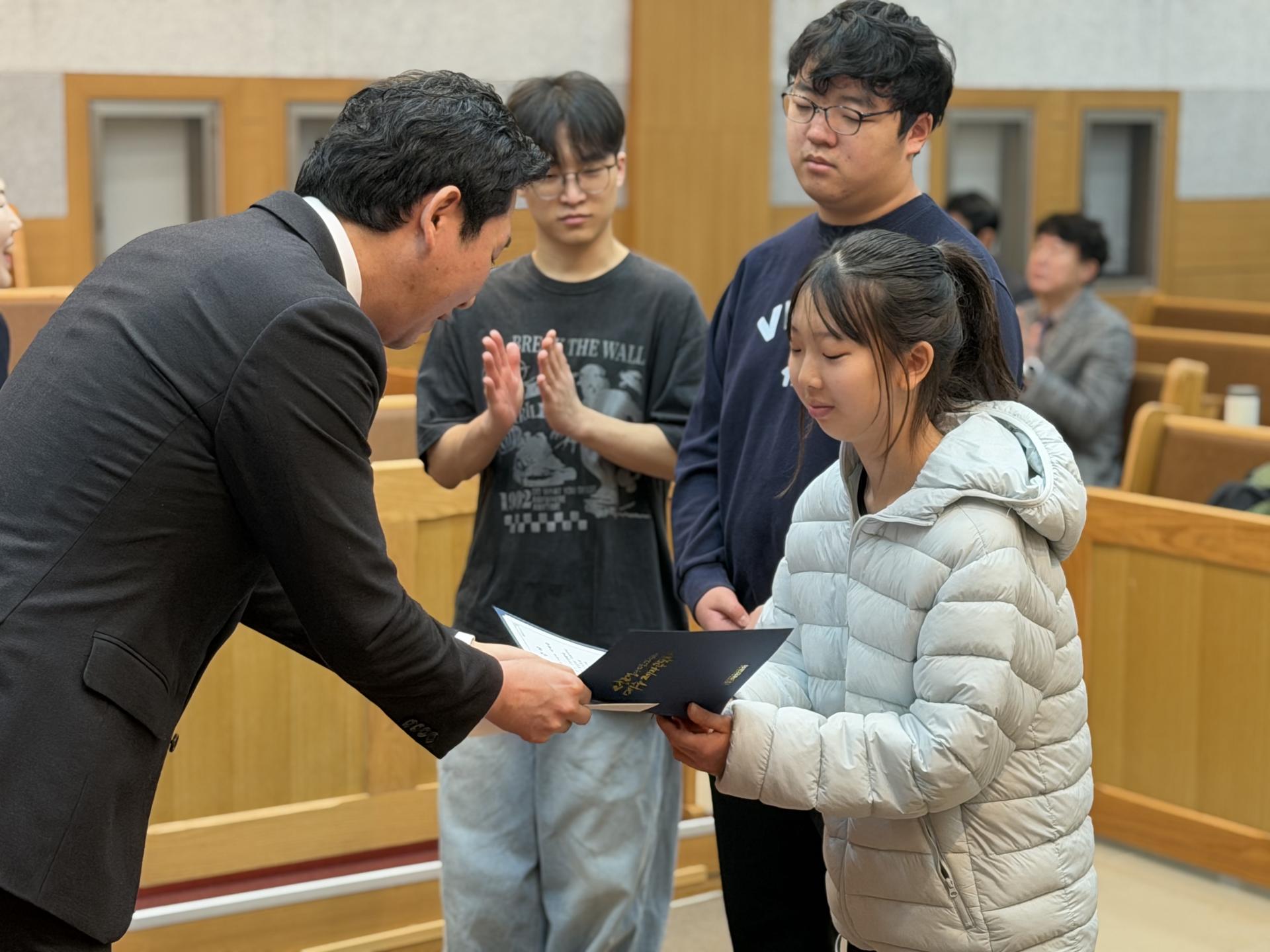 c574ef87d13e6.jpg