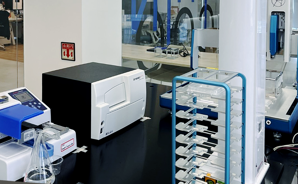 ABLE Labs Lab Automation System - Liquid handler, Robot Arm, MultiDrop combi, HTX Reader