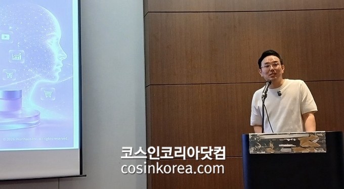백아람 대표는 "소비자에게 설명이 필요한데 크리에이터는&nbsp;‘설명하는 자’의 공백을 메우는 역할을 한다"라고 설명했다.