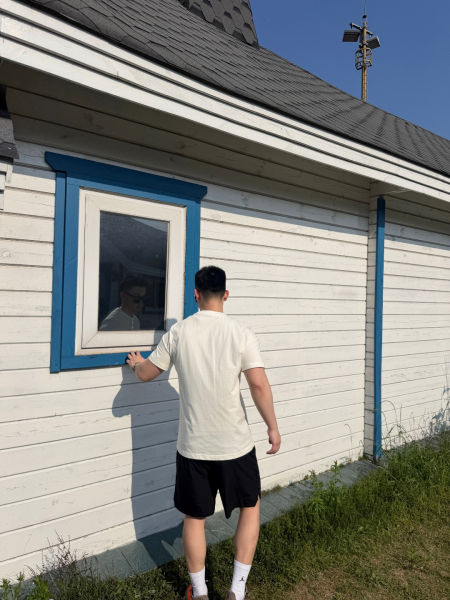 몽클레어 사파리 워드로브 프린트 반팔티