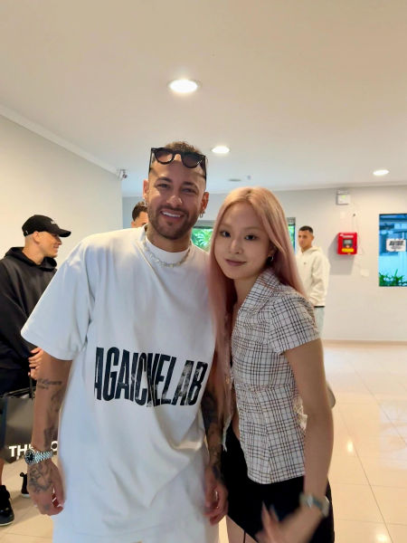 발렌시아가 레터 프린트 반팔티