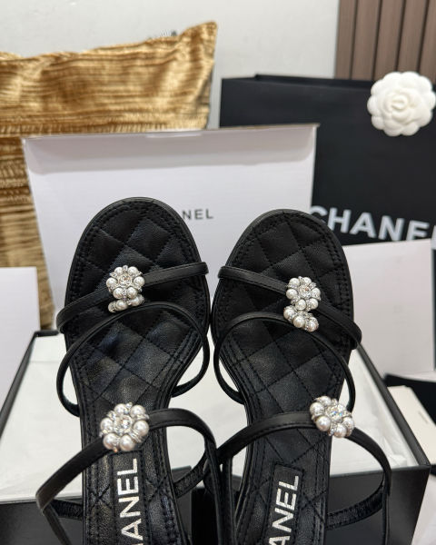 샤넬 까멜리아 하이힐 샌들 9cm (2color)