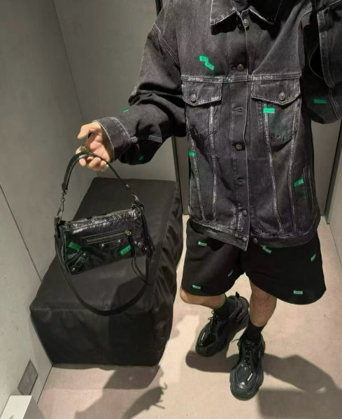 발렌시아가 520 라벨 쇼츠