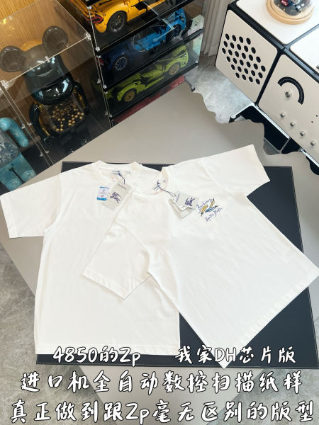 버버리 쿠엔틴 블레이크 반팔티(2color)