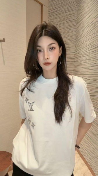 루이비통 사시코 자수 로고 반팔티