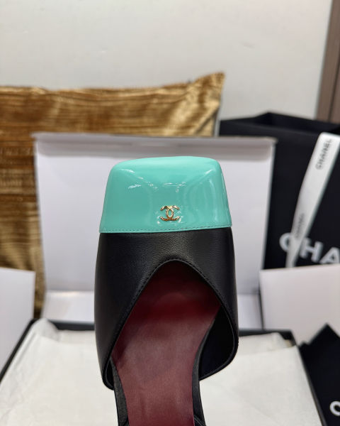 샤넬 스퀘어토 컬러블록 청키힐 샌들 6cm