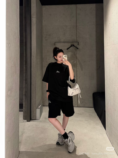 발렌시아가 3M 반팔티