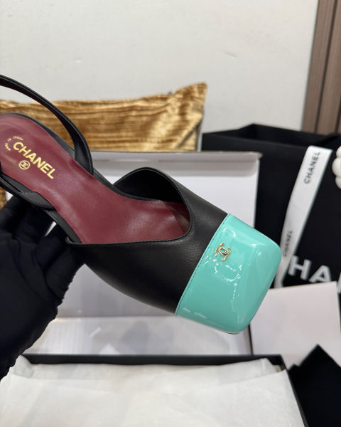 샤넬 스퀘어토 컬러블록 청키힐 샌들 6cm