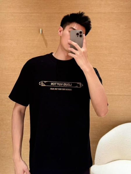 루이비통 골드 프레임 자수 반팔티