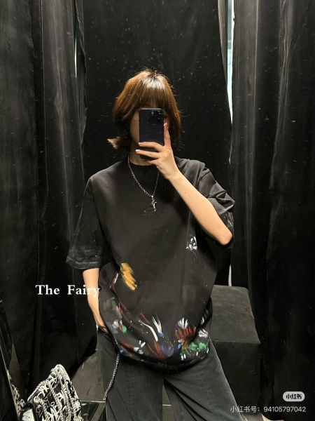 발렌시아가 원형 자수 그래피티 디스트레스드 반팔티