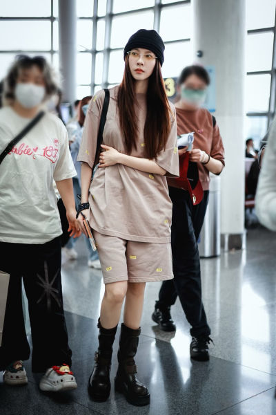 발렌시아가 핑크 오버 테잎 로고 반팔티