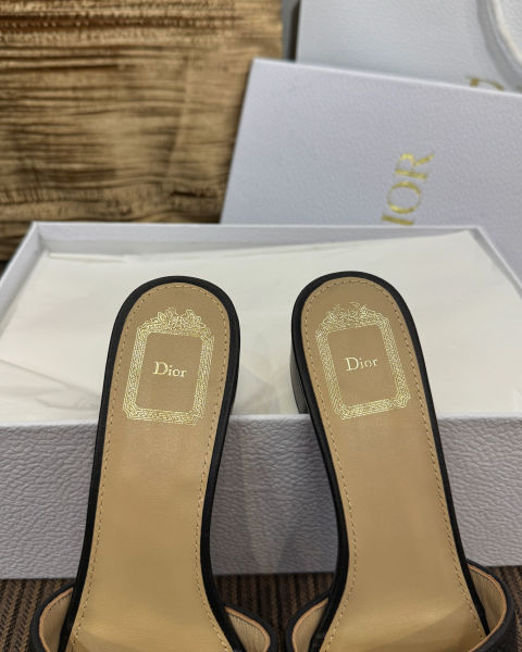 디올 까나쥬 퀼팅 힐 4.5cm (4color)