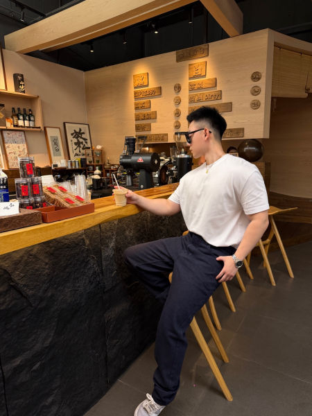 디올 로고 올오버 프린트 진