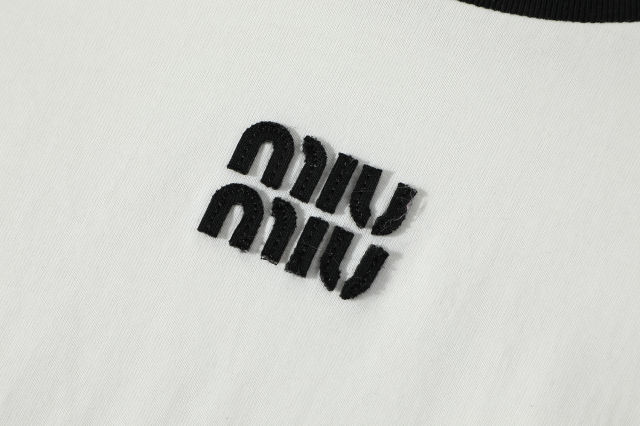 미우미우 자수 로고 컬러 블록 반팔티(2color)