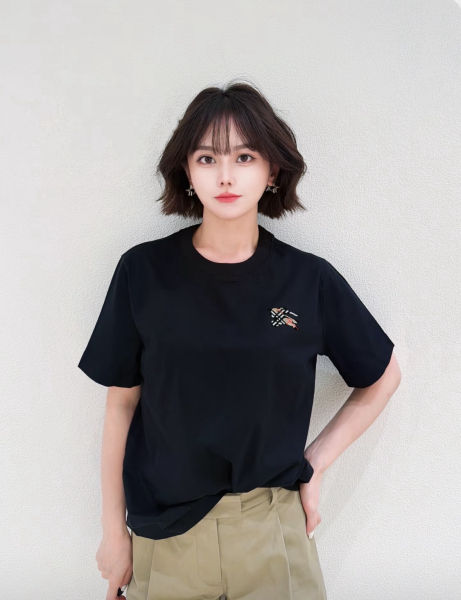 버버리 EKD 자수 로고 블랙 코튼 티셔츠(2color)