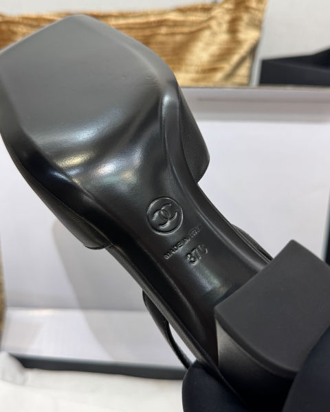 샤넬 스퀘어토 컬러블록 청키힐 샌들 6cm
