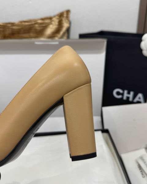 샤넬 스퀘어 토 청키 힐 8.5cm (2color)