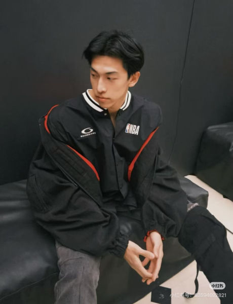 발렌시아가 NBA 콜라보레이션 반팔 셔츠