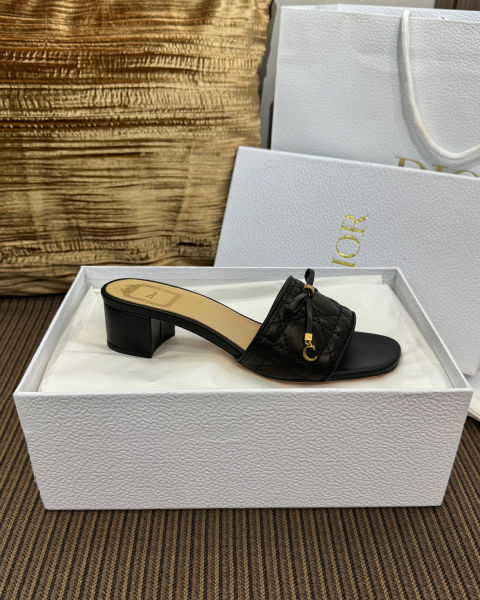 디올 까나쥬 퀼팅 힐 4.5cm (4color)