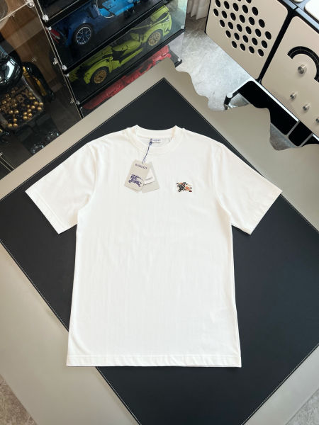 버버리 EKD 자수 로고 블랙 코튼 티셔츠(2color)