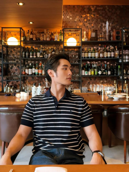 랄프 로렌 자수 스트라이프 폴로 칼라 스웨터