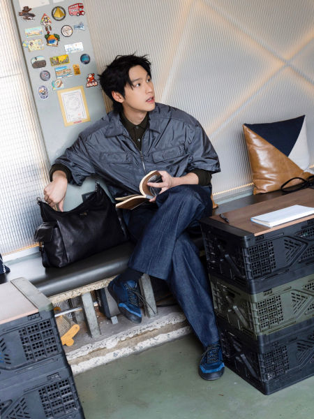 프라다 트라이앵글 포켓 셔츠